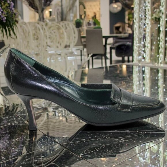 Manolo Blahnik Black Leather Preppy Loafer Pumps, Size 36.5 (US 6.5) - Picture 2 of 10